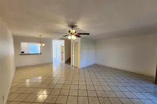 9421 NW 15th St, Pembroke Pines, FL 33024 - Photo 6