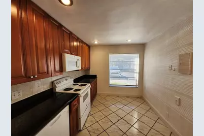 9421 NW 15th Street, Hollywood, FL 33024 - Photo 10