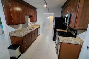 313 SE 4th Terrace, Dania Beach, FL 33004 - Photo 6