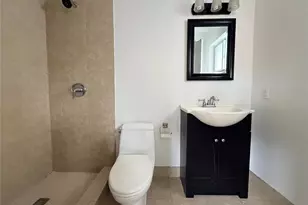 600 S Luna Ct, Hollywood, FL 33021 - Photo 10