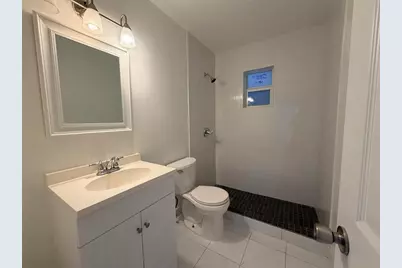 600 S Luna Ct, Unit #28, Hollywood, FL 33021 - Photo 14