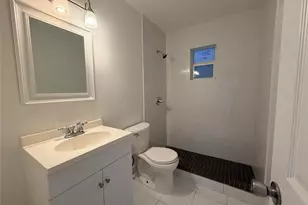 600 S Luna Ct, Hollywood, FL 33021 - Photo 14