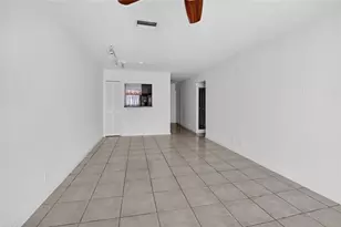 3930 Crystal Lake Dr, Deerfield Beach, FL 33064 - Photo 6