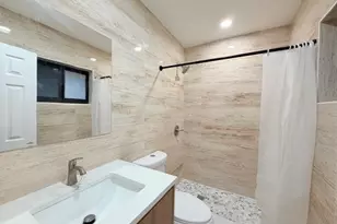 53 NE 16th Pl, Fort Lauderdale, FL 33305 - Photo 10