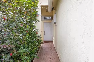 6264 NW 38th Dr, Coral Springs, FL 33067 - Photo 2