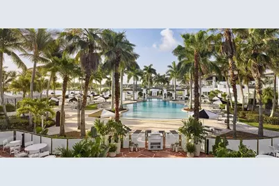 579  Prestwick Cir, Unit #2, Palm Beach Gardens, FL 33418 - Photo 38