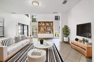 579 Prestwick Cir, Palm Beach Gardens, FL 33418 - Photo 2