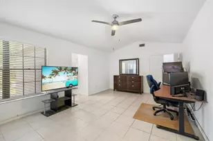 579 Prestwick Cir, Palm Beach Gardens, FL 33418 - Photo 16