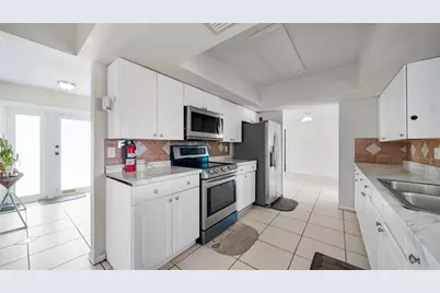 3700 NW 25th St, Lauderdale Lakes, FL 33311 - Photo 6