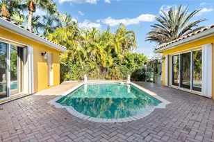 19820 SW 7th Pl, Hollywood, FL 33029 - Photo 8