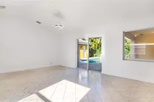 19820 SW 7th Pl, Hollywood, FL 33029 - Photo 18