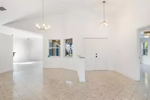 19820 SW 7th Pl, Pembroke Pines, FL 33029 - Photo 18