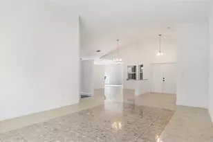 19820 SW 7th Pl, Hollywood, FL 33029 - Photo 14