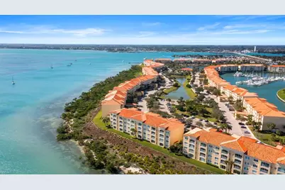 21  Harbour Isle Dr, Unit #203, Fort Pierce, FL 34949 - Photo 30