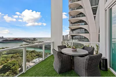 1040  Biscayne Blvd, Unit #2101, Miami, FL 33132 - Photo 14