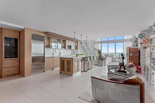 1040 Biscayne Blvd, Miami, FL 33132 - Photo 6