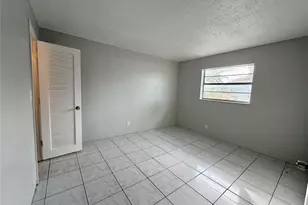 874 SW 10th Dr, Pompano Beach, FL 33060 - Photo 8