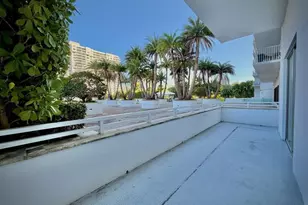 2801 NE 183rd St, Aventura, FL 33160 - Photo 16