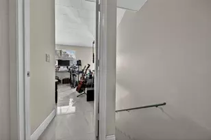 127 SW 3rd St, Pompano Beach, FL 33060 - Photo 28