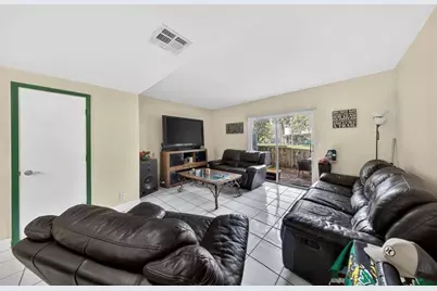 127 SW 3rd St, Unit #127, Pompano Beach, FL 33060 - Photo 8