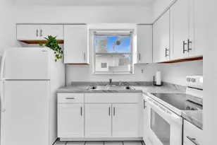 7971 NW 16th St, Pembroke Pines, FL 33024 - Photo 10