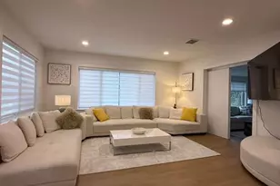 800 SE 11th Ct, Fort Lauderdale, FL 33316 - Photo 1