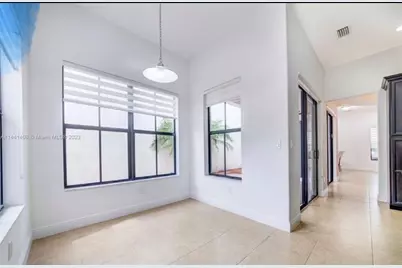 8362 NW 39th Ct, Pembroke Pines, FL 33024 - Photo 10