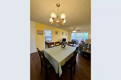 3070  Holiday Springs Blvd, Unit #203, Margate, FL 33063 - Photo 4