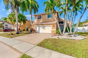19431 SW 2nd St, Pembroke Pines, FL 33029 - Photo 1