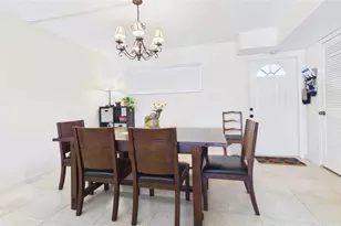 381 S Hollybrook Dr, Pembroke Pines, FL 33025 - Photo 10