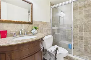 381 S Hollybrook Dr, Pembroke Pines, FL 33025 - Photo 18