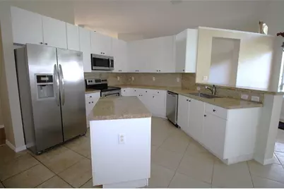 2178 NW 141st Ave, Pembroke Pines, FL 33028 - Photo 18
