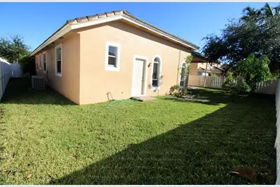 2178 NW 141st Ave, Pembroke Pines, FL 33028 - Photo 32