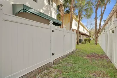3021 NW 30th Ave, Oakland Park, FL 33311 - Photo 18