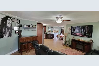 4153 NW 47th Ter, Lauderdale Lakes, FL 33319 - Photo 4