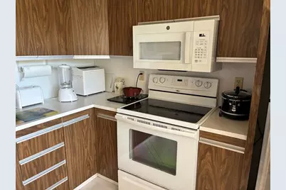 2304  Lucaya Ln, Unit #D3, Coconut Creek, FL 33066 - Photo 4