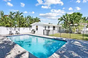 413 NE 25th Ave, Pompano Beach, FL 33062 - Photo 2