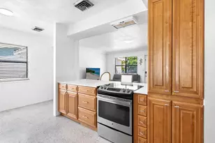 413 NE 25th Ave, Pompano Beach, FL 33062 - Photo 4