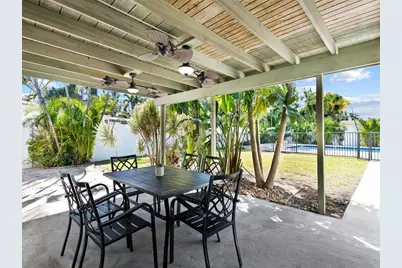 413 NE 25th Ave, Pompano Beach, FL 33062 - Photo 14