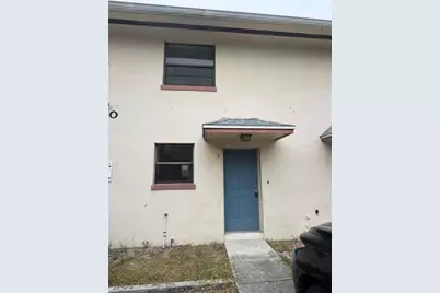 910  Wagner Pl, Unit #3, Fort Pierce, FL 34982 - Photo 2