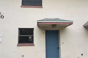 910 Wagner Pl, Fort Pierce, FL 34982 - Photo 2