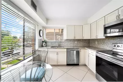 11205  Green Lake 204 Drive, Unit #204, Boynton Beach, FL 33437 - Photo 1