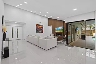 136 Greens Rd, Hollywood, FL 33021 - Photo 16