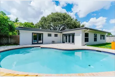 2521 NE 51st St, Lighthouse Point, FL 33064 - Photo 2