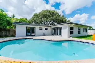 2521 NE 51st St, Lighthouse Point, FL 33064 - Photo 2