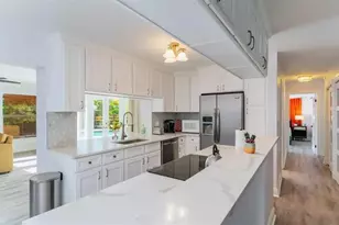 2521 NE 51st St, Lighthouse Point, FL 33064 - Photo 1