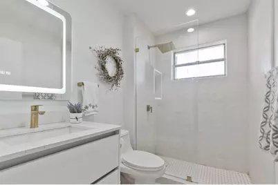 518  Woodgate Circle, Unit #E, Sunrise, FL 33326 - Photo 10