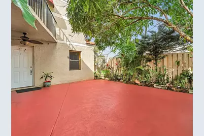 3975  Village Dr, Unit #B, Delray Beach, FL 33445 - Photo 4