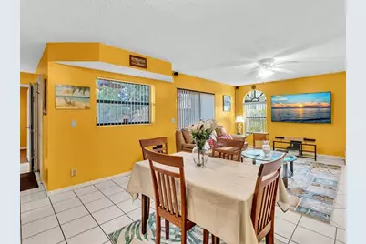 3975  Village Dr, Unit #B, Delray Beach, FL 33445 - Photo 14