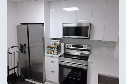 100  Berkley Rd, Unit #105, Hollywood, FL 33024 - Photo 4